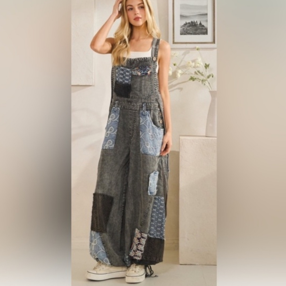 OH999 Oli And Hali Patchwork Denim Overalls Size Small